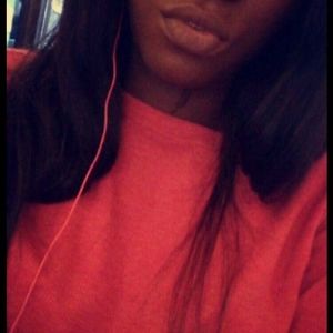 Meet your Posher, Hydeia